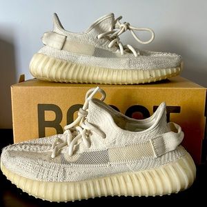 Worn Yeezy 350 v2 Bone